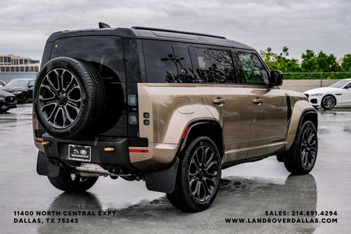 Petra Copper 2026 Land Rover Defender V8