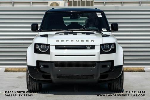 Fuji White 2026 Land Rover Defender P400 X-Dynamic SE