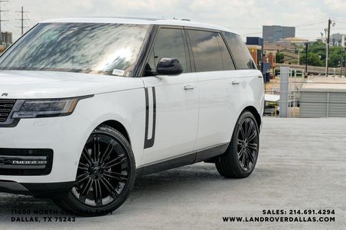 Fuji White 2026 Land Rover Range Rover P400 SE 7 Seat