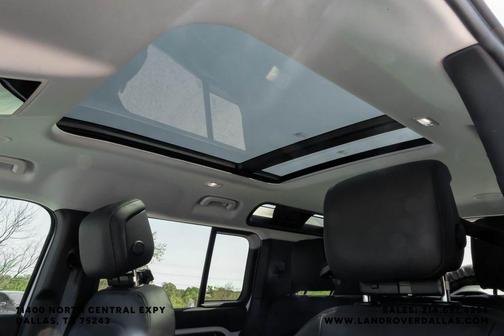 Fuji White 2026 Land Rover Defender P400 X-Dynamic SE