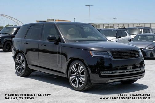 Santorini Black 2026 Land Rover Range Rover P400 SE