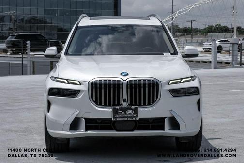 Mineral White Metallic 2023 BMW X7 xDrive40i