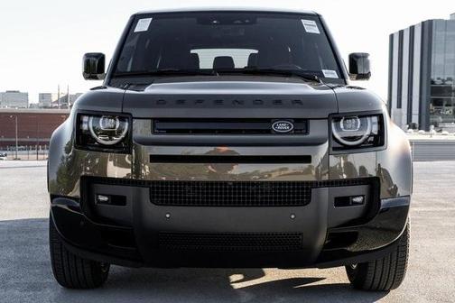 2026 Land Rover Defender 130 X-Dynamic SE