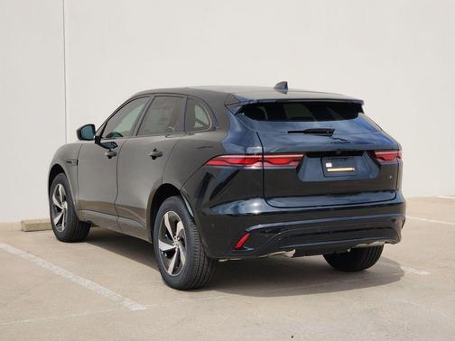 Santorini Black 2026 Jaguar F-PACE P250 R-Dynamic S