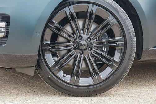 British Racing Green In Satin Finish 2026 Land Rover Range Rover P530 SE 7 Seat
