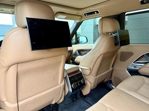 Varesine Blue 2024 Land Rover Range Rover P400 SE