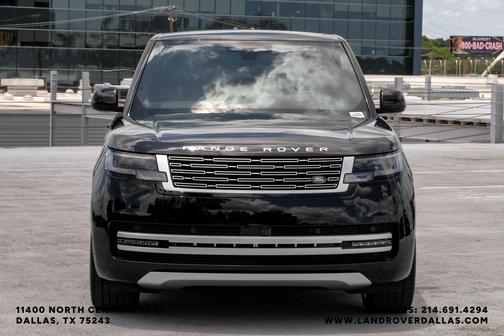 Santorini Black 2026 Land Rover Range Rover P530 Autobiography