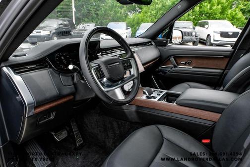Eiger Grey 2023 Land Rover Range Rover P400 SE
