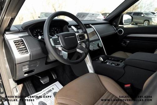 2025 Land Rover Discovery P360 Dynamic SE