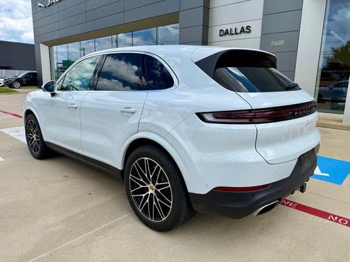 Carrara White 2024 Porsche Cayenne Base