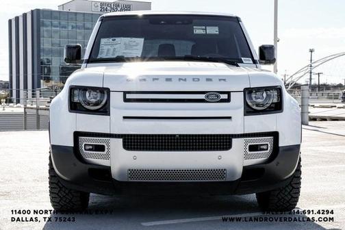 2023 Land Rover Defender SE