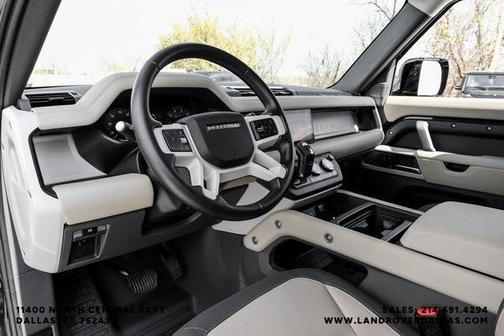 2024 Land Rover Defender P400 X-Dynamic SE