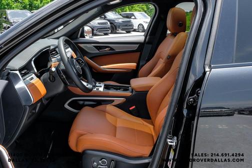 Santorini Black 2026 Jaguar F-PACE P250 R-Dynamic S