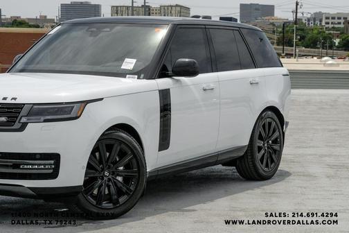 Fuji White 2027 Land Rover Range Rover SE