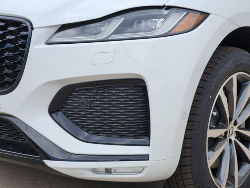 Fuji White 2026 Jaguar F-PACE P250 R-Dynamic S