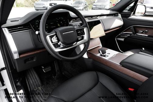 2025 Land Rover Range Rover P530 SE