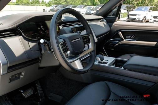 Fuji White 2026 Land Rover Range Rover P400 SE
