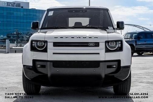 2026 Land Rover Defender 110 X-Dynamic SE