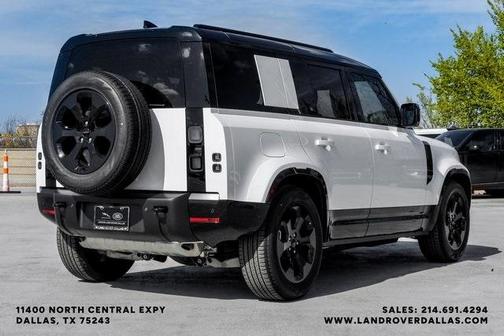 2026 Land Rover Defender 110 X-Dynamic SE