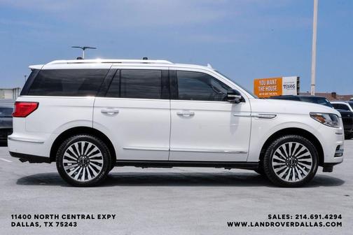White 2021 Lincoln Navigator Reserve