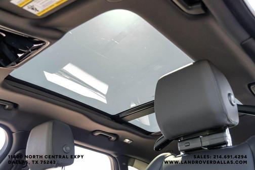 2026 Land Rover Range Rover Velar P400 Dynamic SE