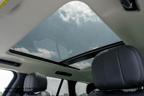 Batumi Gold 2023 Land Rover Range Rover P400 SE