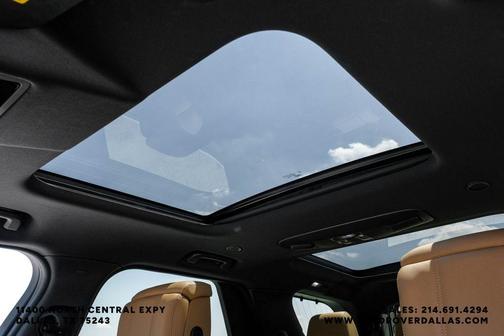 Fuji White 2026 Land Rover Discovery Tempest Edition