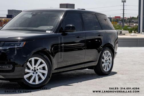 Santorini Black 2026 Land Rover Range Rover P400 SE