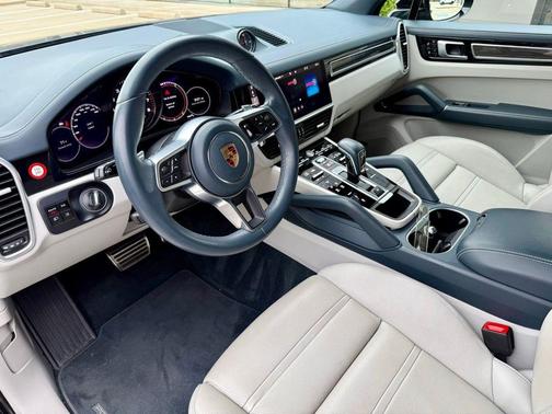 Moonlight Blue Metallic 2021 Porsche Cayenne S