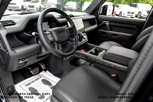Narvik Black 2026 Land Rover Defender V8