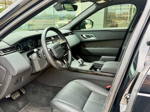 Santorini Black 2026 Land Rover Range Rover Velar P250 Dynamic SE