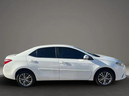 2015 Toyota Corolla LE Plus