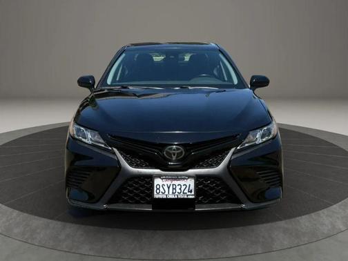 Midnight Black Metallic 2020 Toyota Camry SE