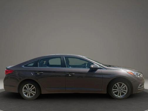 Dark Truffle 2016 Hyundai SONATA SE