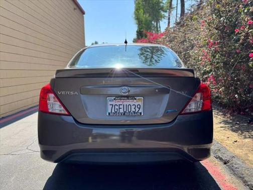 2015 Nissan Versa 1.6 SV