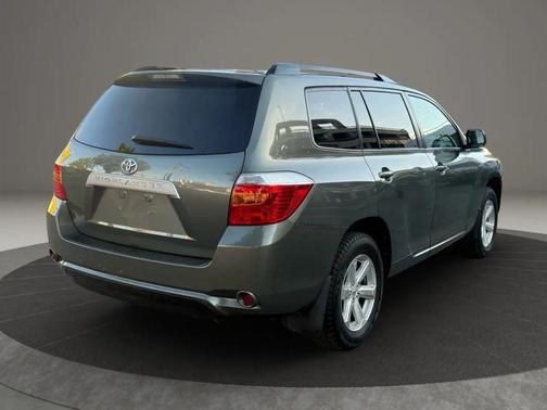 2010 Toyota Highlander SE