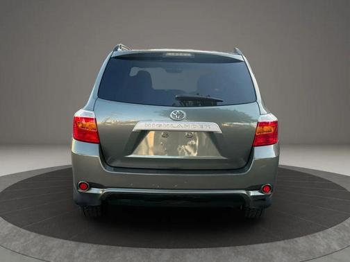 2010 Toyota Highlander SE