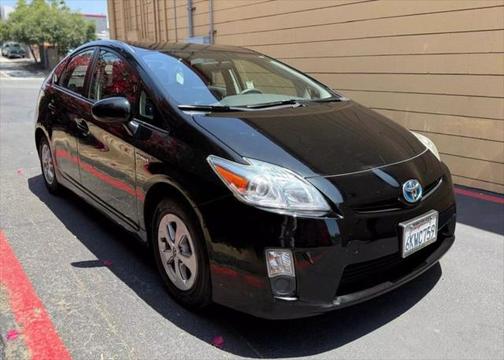2010 Toyota Prius III