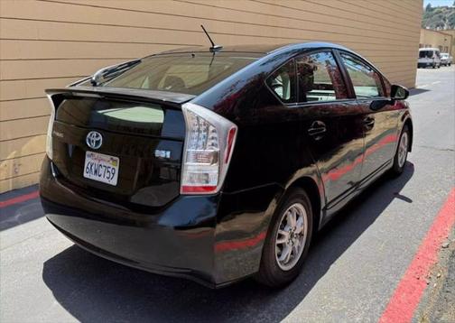 2010 Toyota Prius III
