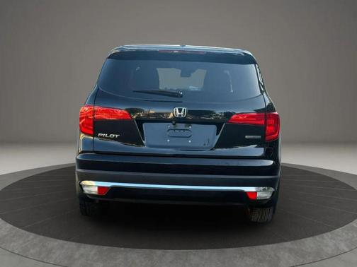 Crystal Black Pearl 2016 Honda Pilot Touring