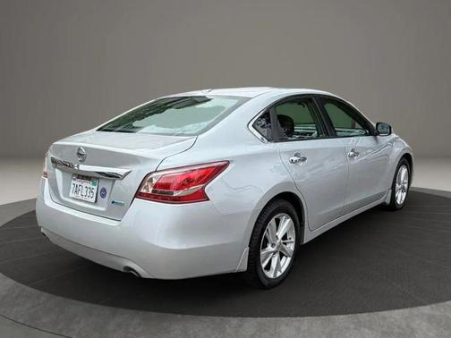 Brilliant Silver Metallic 2013 Nissan Altima 2.5 SL