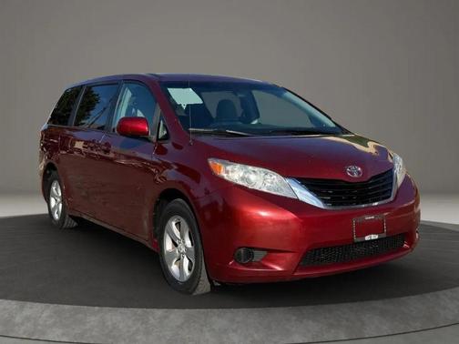 2012 Toyota Sienna LE