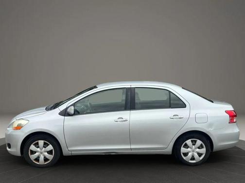 2008 Toyota Yaris Base
