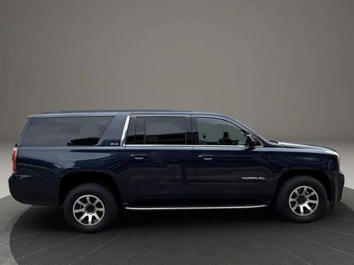 2017 GMC Yukon XL SLE