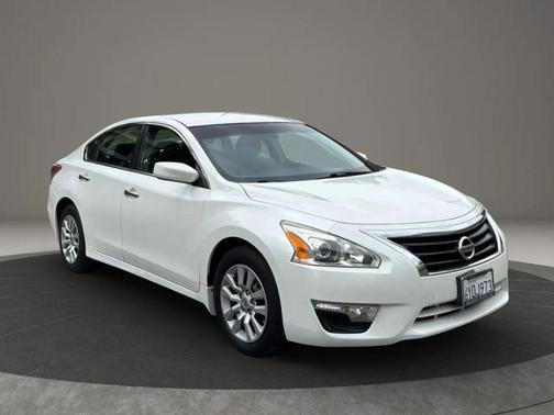 White 2013 Nissan Altima 2.5 S
