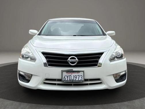 White 2013 Nissan Altima 2.5 S