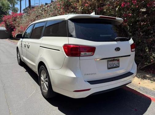 2016 Kia Sedona L