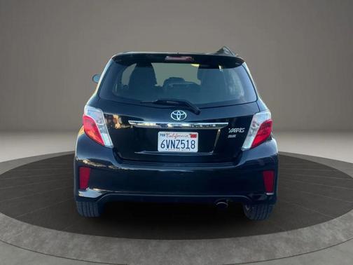2012 Toyota Yaris L