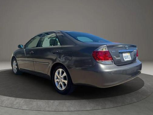 2005 Toyota Camry XLE V6