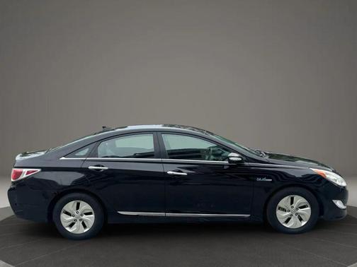 2015 Hyundai SONATA Hybrid Base